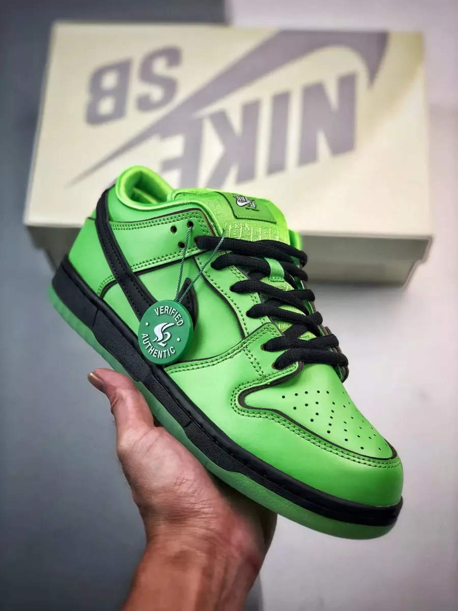 The Powerpuff Girls x Nike SB Dunk Low 